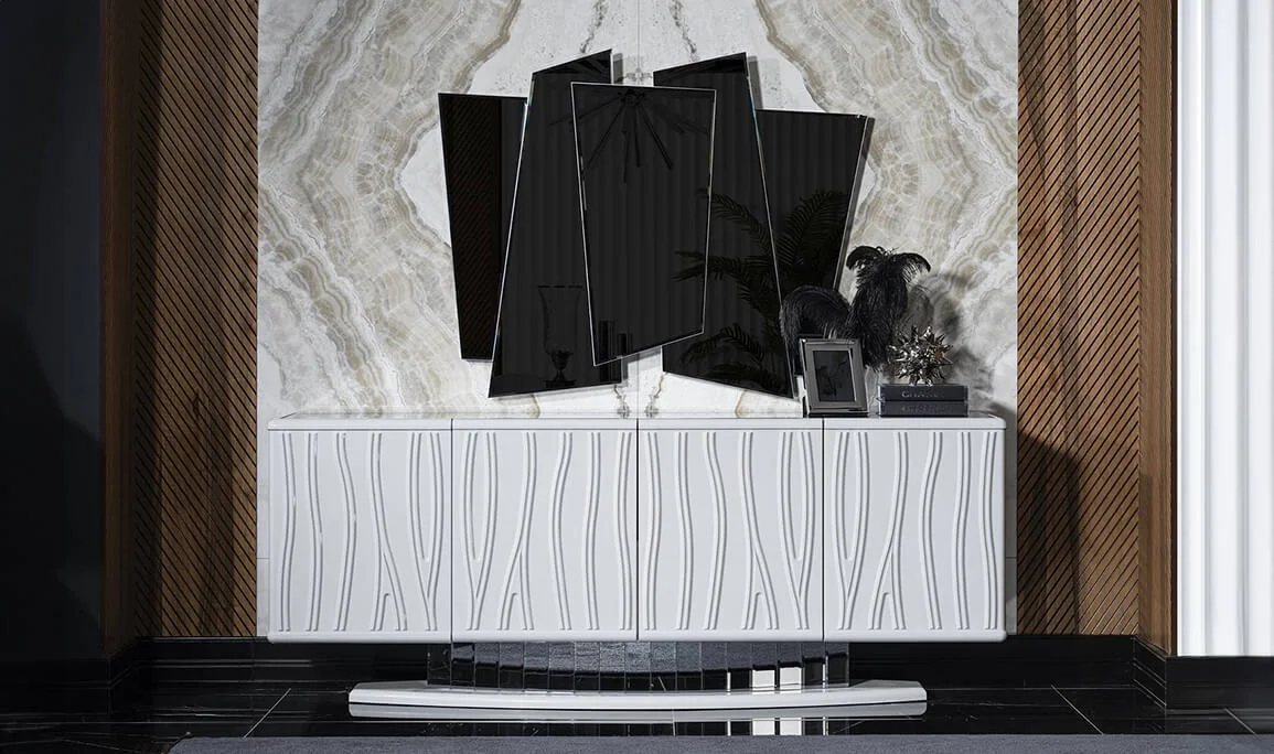 Belmond Console