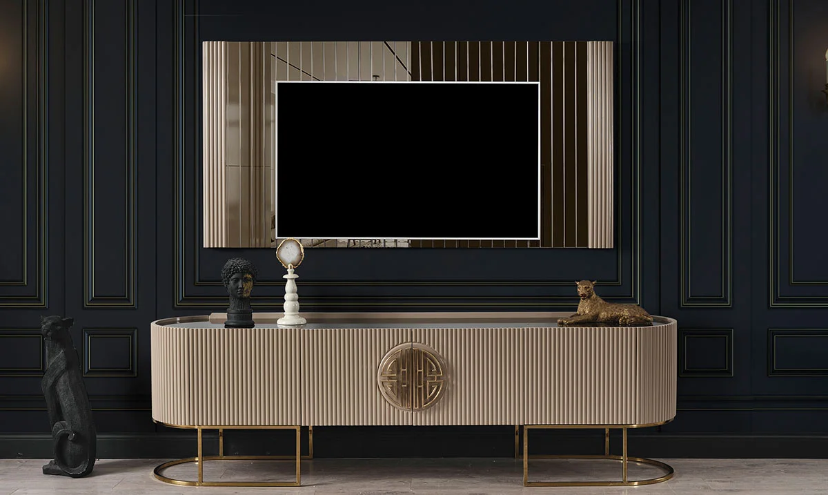 Gucci Gold Metal Ayaklı Tv Ünitesi