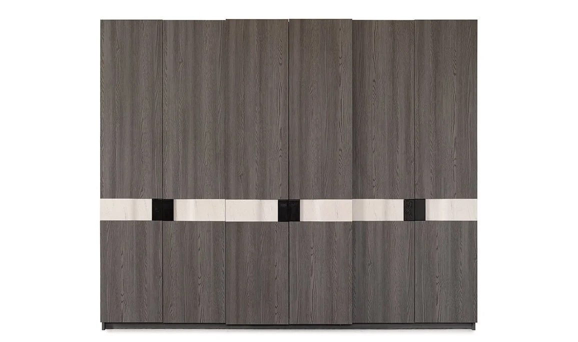 Noir Kleiderschrank