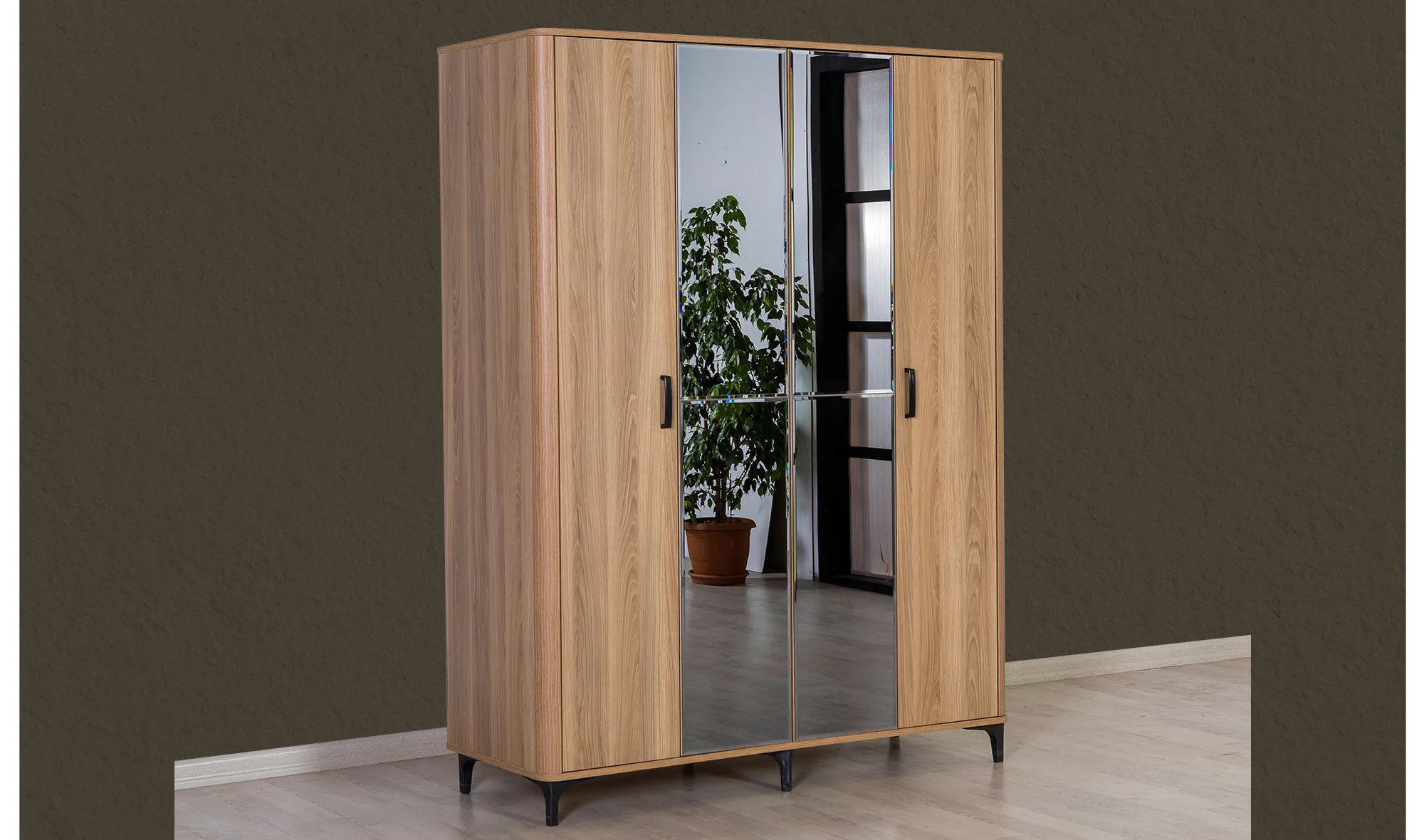 Pero 4 Kapılı Gardrop