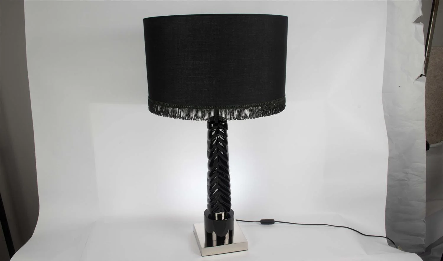 Siyah Örgü Püsküllü Abajur