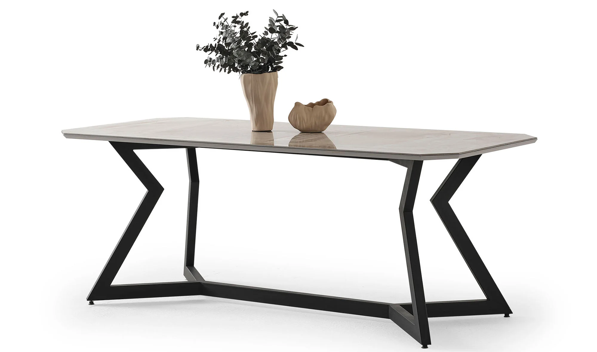 Vionza Yemek Masası