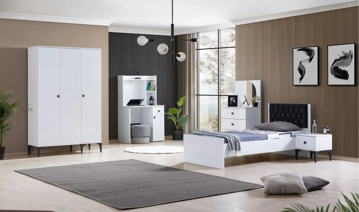 Weißes Jugendzimmer mit 3 Türen