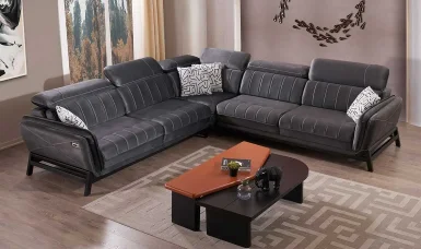Mona L Köşe Takımı