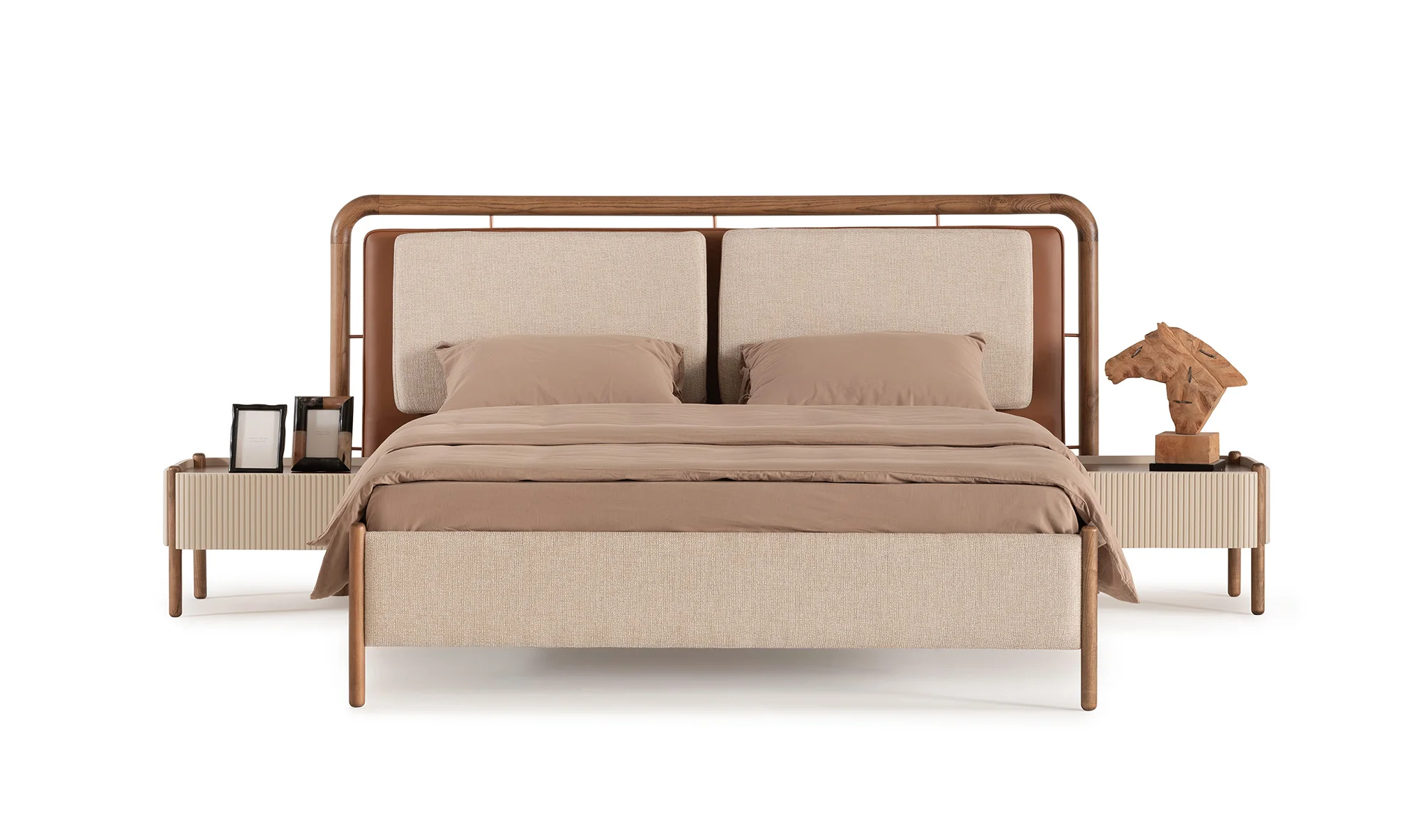 Laila Karyola ve Başlık