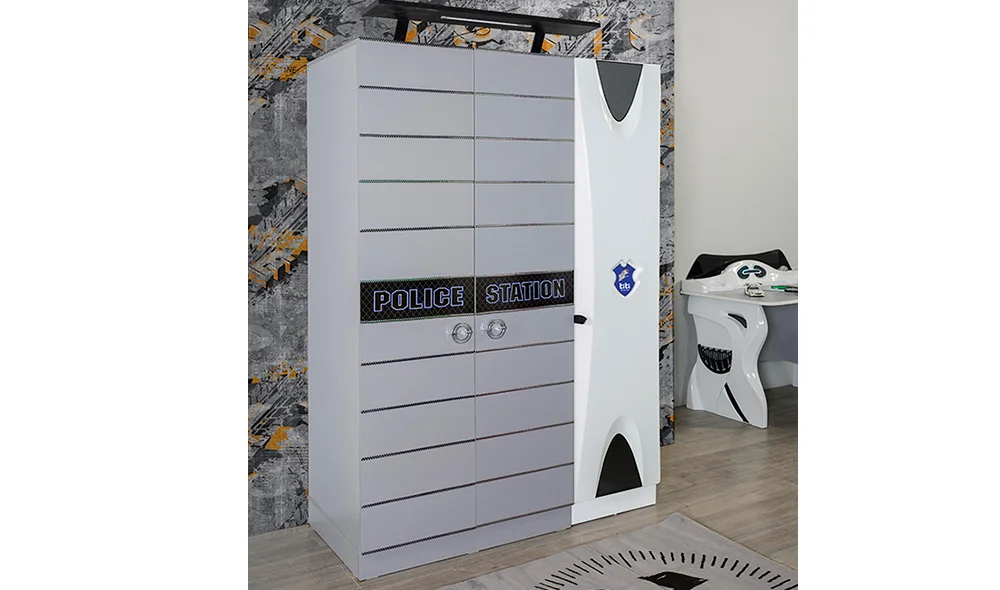 Police 3 Kapılı Gardırop