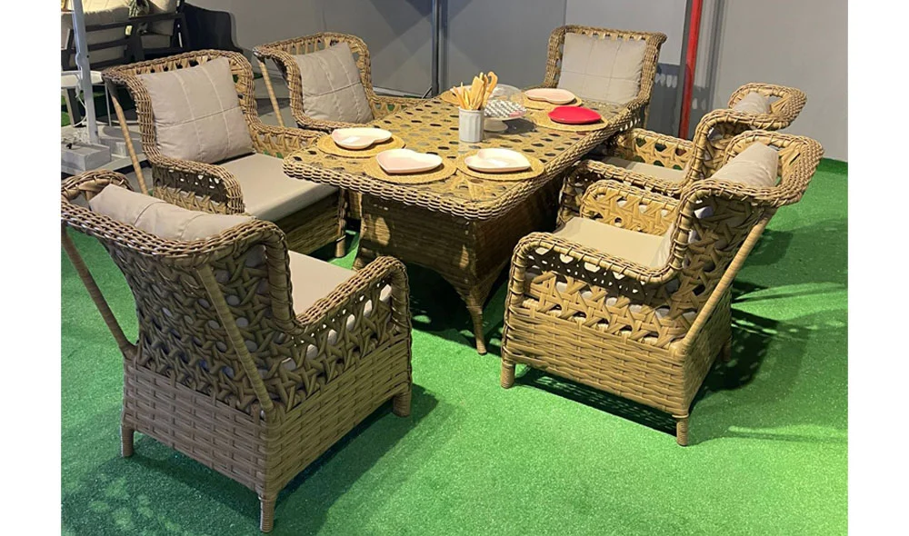 Lindo Bahçe Masa Takımı - F?rsat Ürünü