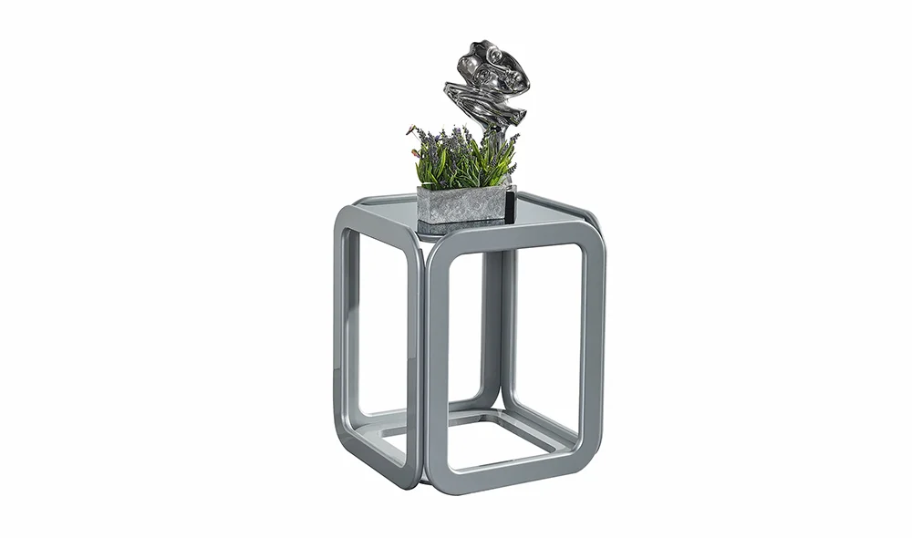 Tiana Yan Sehpa - Silver